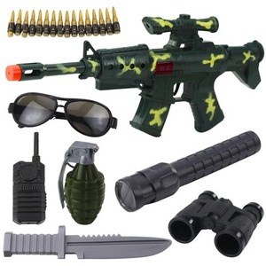 Karabin wojskowy z akcesoriami