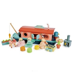 Misia rodzina na łodzi