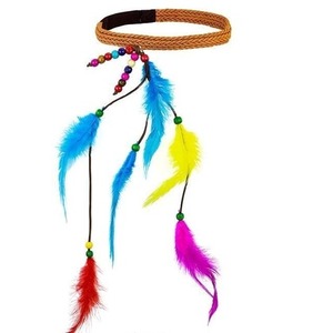 Opaska hipiska z koralikami i piórkiem