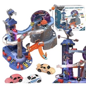 Tor wyścigowy z samochodami Stacja kosmiczna