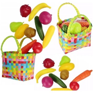 Warzywa i owoce w koszyku 11el